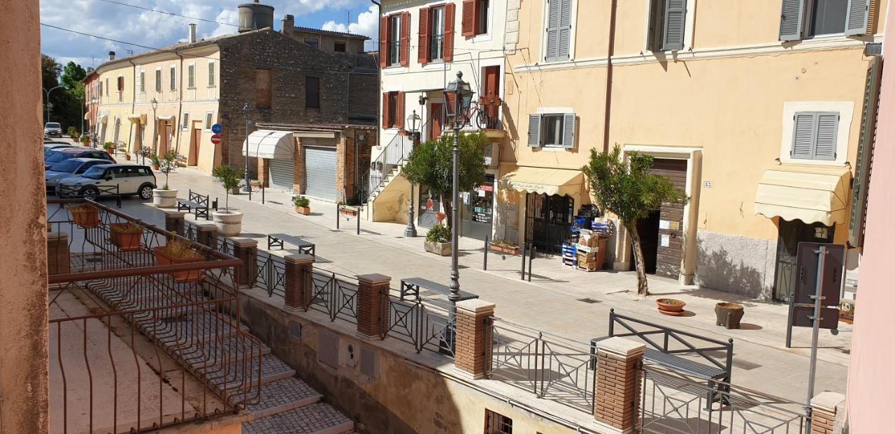 La Piazza Apartment Cantalupo in Sabina Luaran gambar
