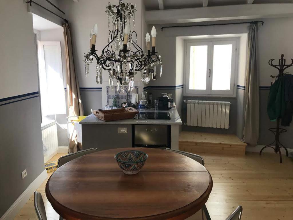 La Piazza Apartment Cantalupo in Sabina Luaran gambar
